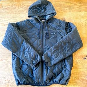 Patagonia Diamond Quilted Bomber Men's L in great condition. No tears or marks.